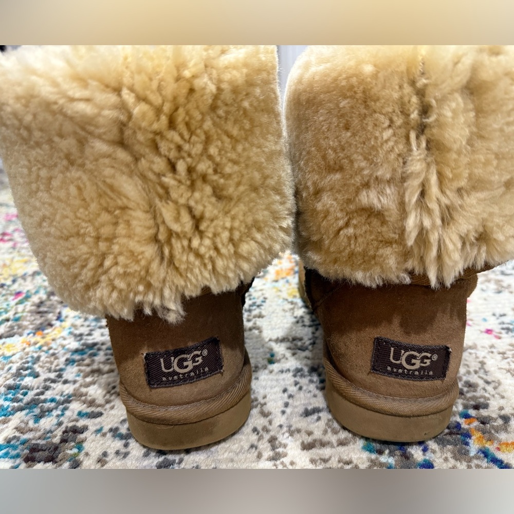 UGG Tall Women Chestnut SZ 6